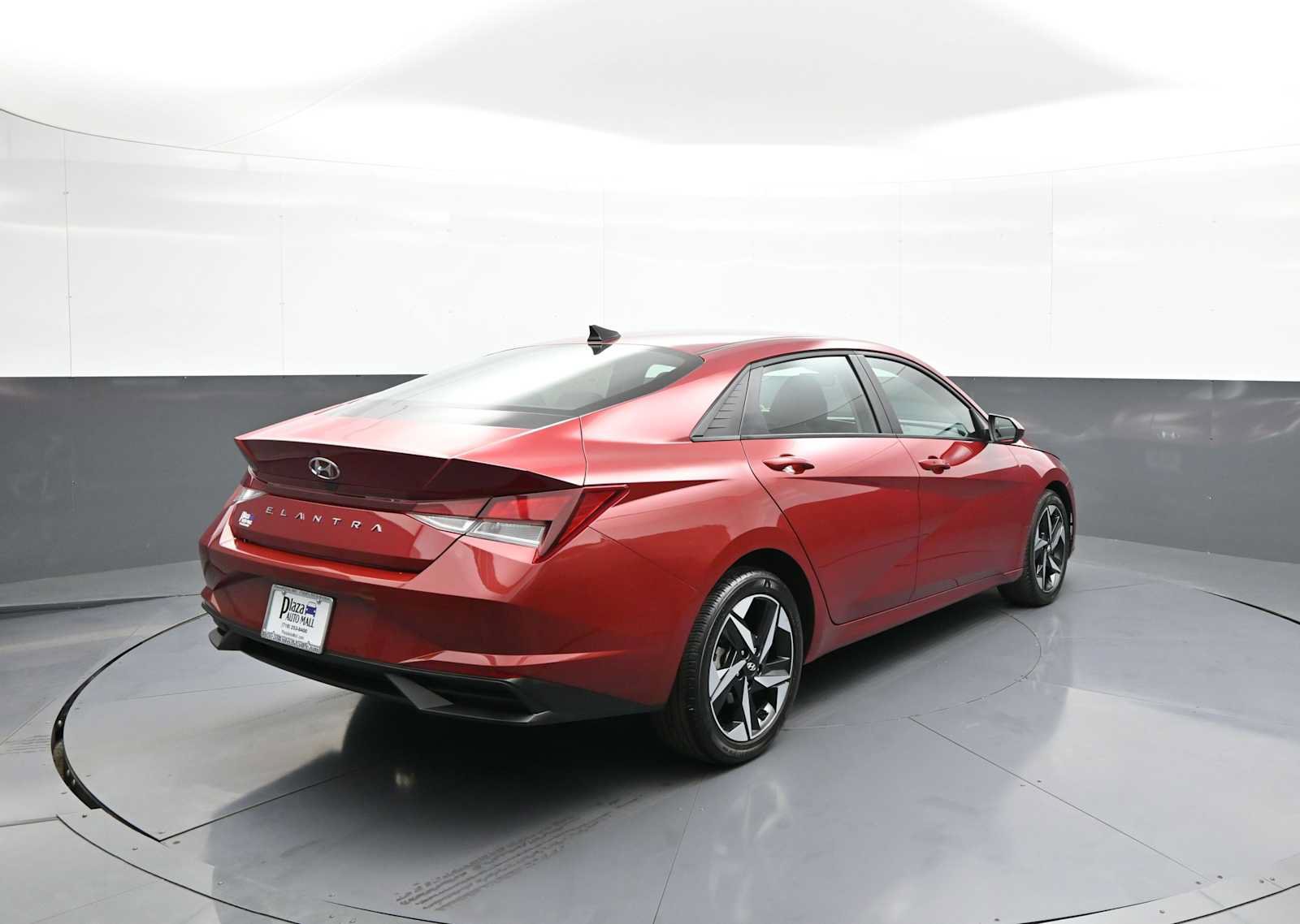 Certified 2023 Hyundai Elantra SEL w/ Convenience Package FWD image 6
