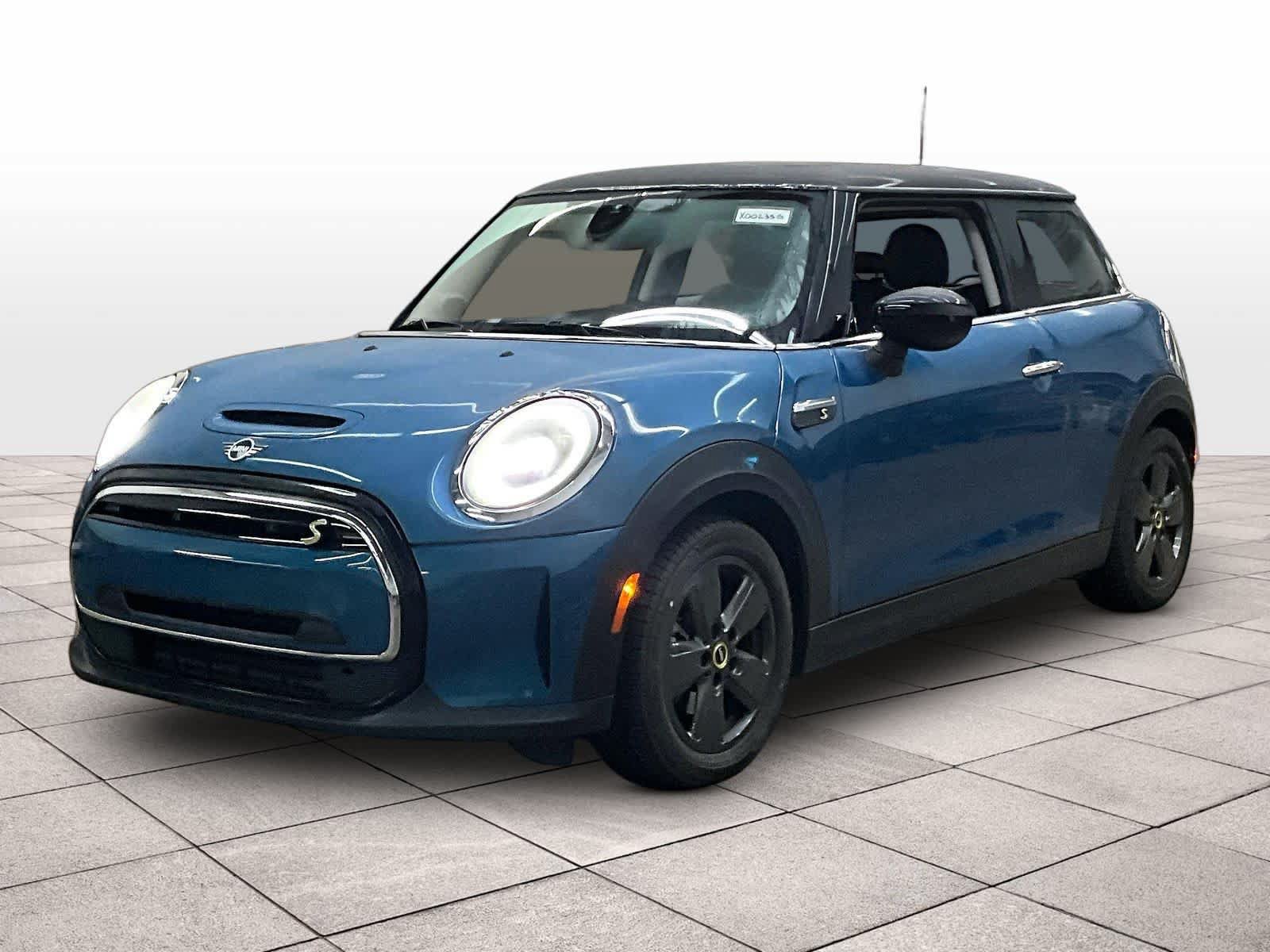 Used 2024 MINI Cooper SE FWD image 1