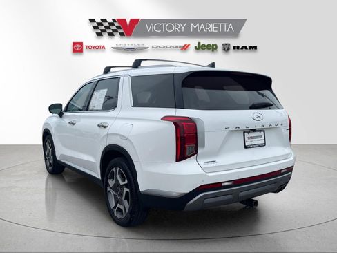 Used 2023 Hyundai Palisade SEL w/ Premium Package AWD/4WD image 3