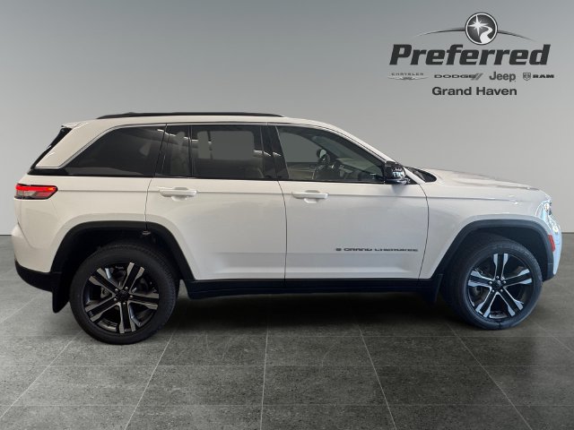 New 2027 Jeep Grand Cherokee Limited AWD/4WD image 9