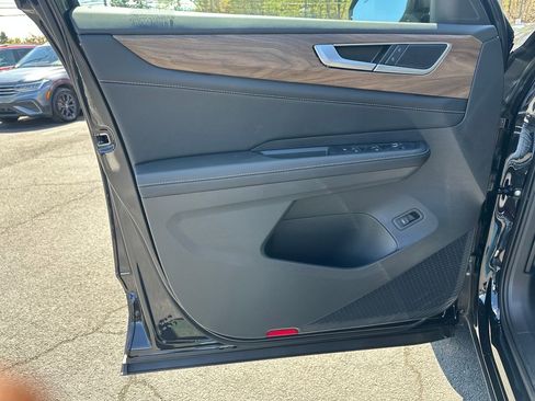 New 2026 Volkswagen Atlas SE AWD/4WD image 5