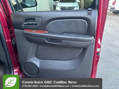 Used 2011 GMC Yukon XL SLT AWD/4WD image 37