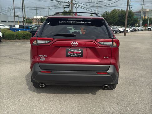 Used 2025 Toyota RAV4 XLE Premium w/ Weather Package FWD image 8