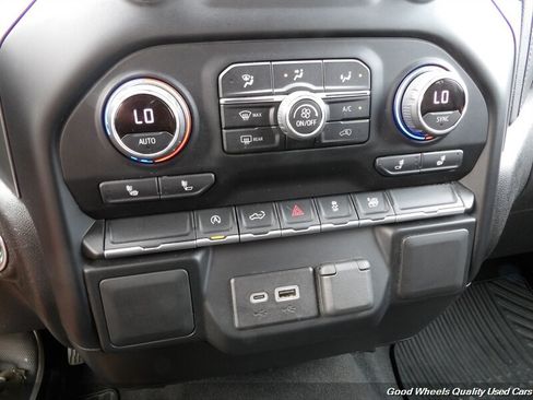 Used 2021 Chevrolet Silverado 1500 LT AWD/4WD image 20