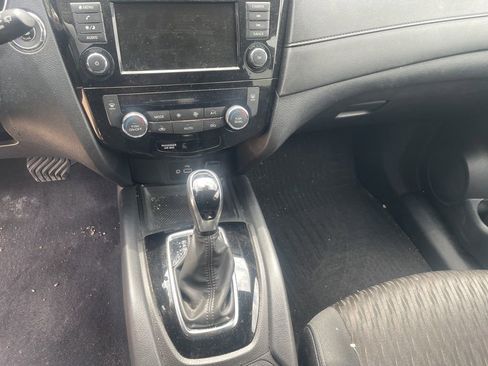 Used 2020 Nissan Rogue SV AWD/4WD image 7