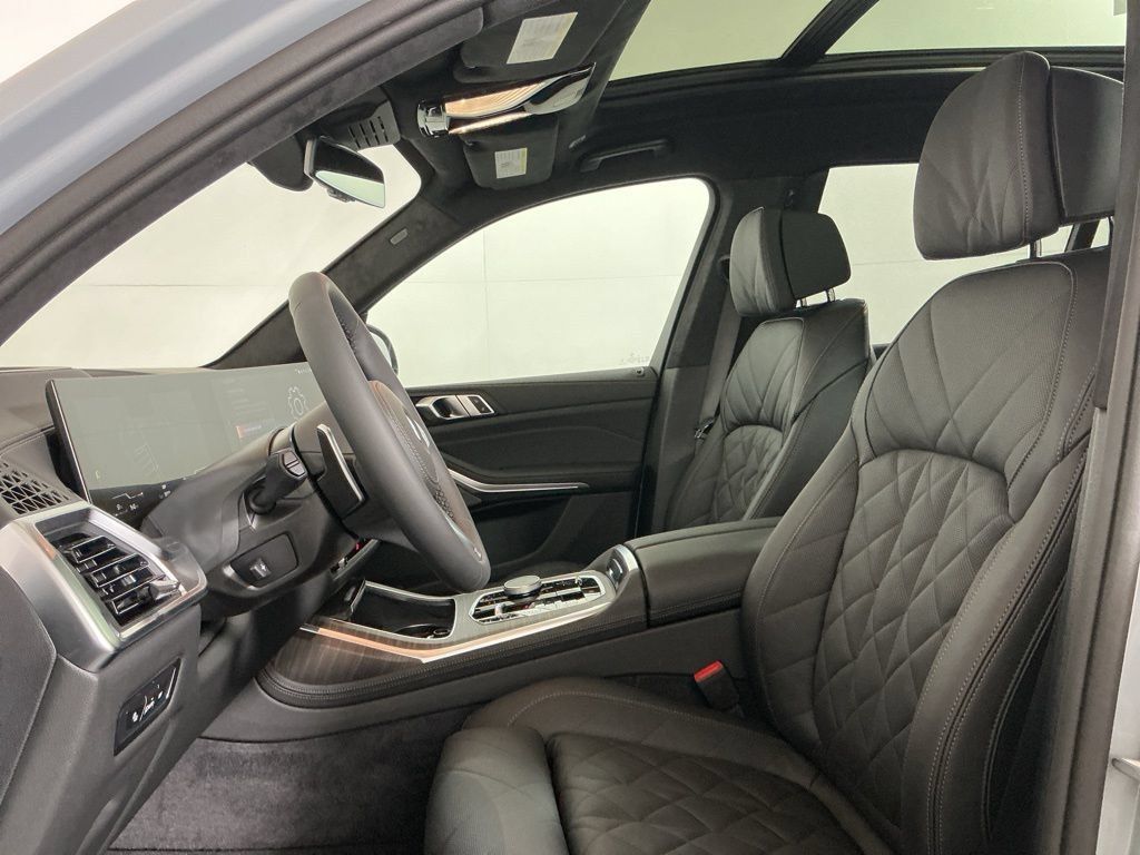 Used 2026 BMW X7 xDrive40i w/ M Sport Package AWD/4WD image 25