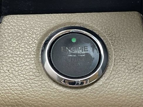Used 2019 Ford F150 Lariat w/ Equipment Group 502A Luxury RWD image 25