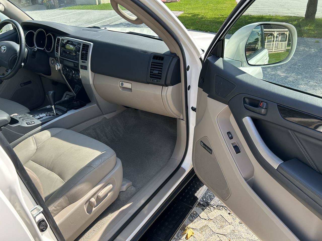 Used 2007 Toyota 4Runner Limited AWD/4WD image 14