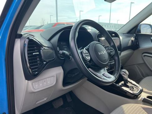 Certified 2023 Kia Soul EX image 10