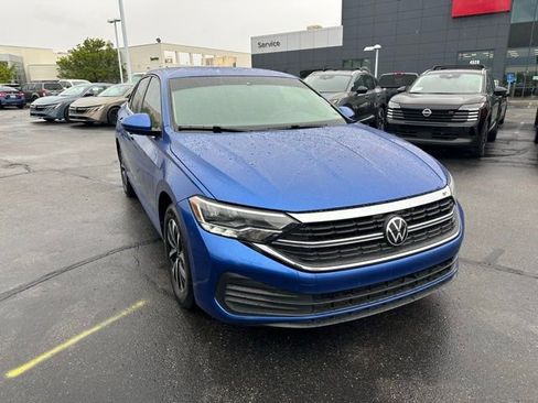 Used 2023 Volkswagen Jetta S FWD image 2