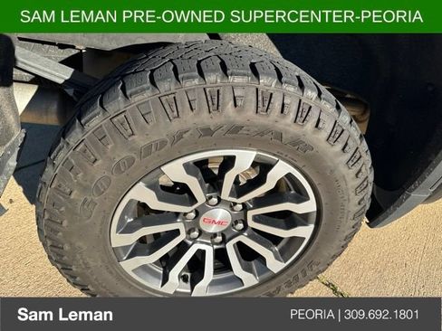 Used 2021 GMC Sierra 1500 AT4 w/ AT4 Premium Package AWD/4WD image 5