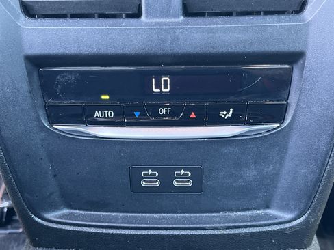 Used 2024 BMW 330i Sedan image 23