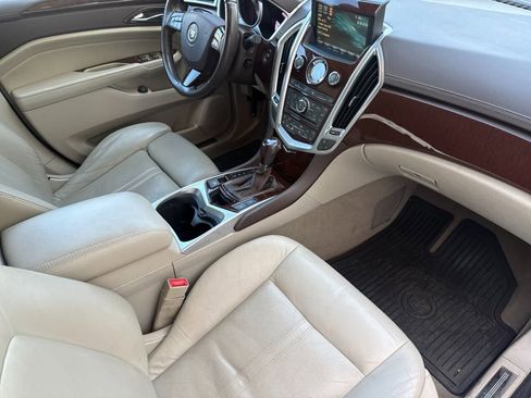 Used 2011 Cadillac SRX Luxury FWD image 16