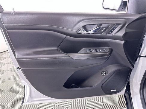 Used 2019 GMC Acadia SLT image 23