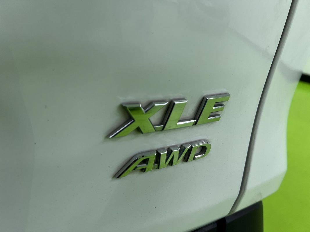 Used 2019 Toyota RAV4 XLE Premium AWD/4WD image 14