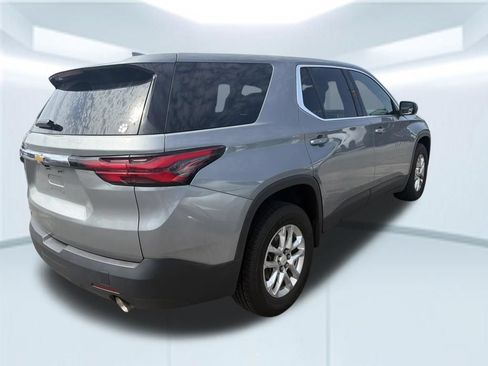 Used 2023 Chevrolet Traverse LS FWD image 7
