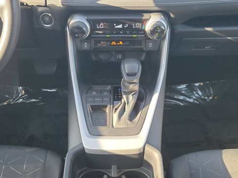 Used 2025 Toyota RAV4 XLE w/ Convenience Package FWD image 15