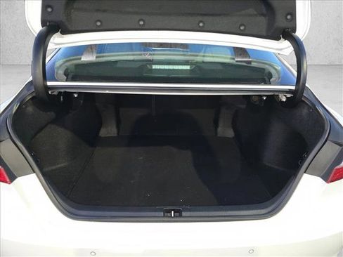 Used 2018 Toyota Camry XSE image 12