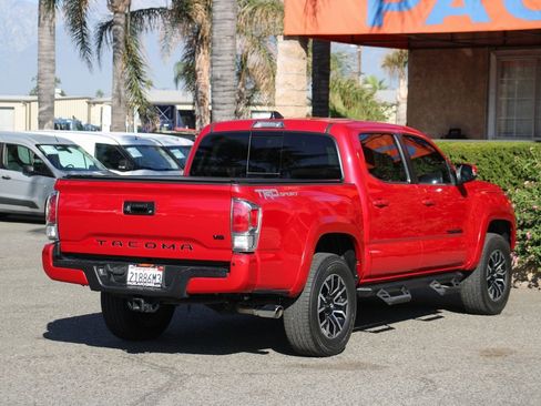 Used 2022 Toyota Tacoma TRD Sport image 10