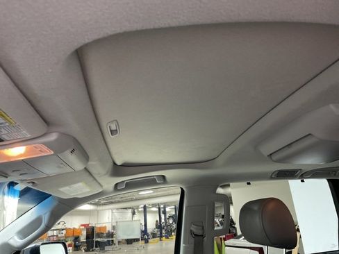 Used 2014 Toyota Sequoia Platinum image 32