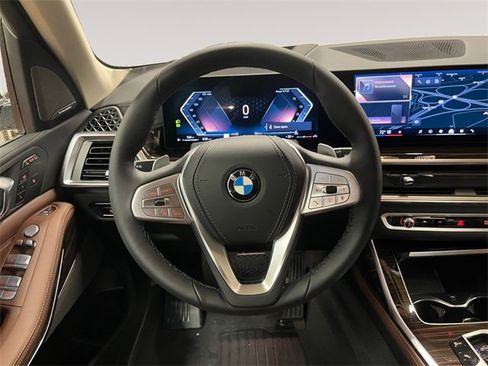 New 2026 BMW X7 xDrive40i w/ Premium Package image 12