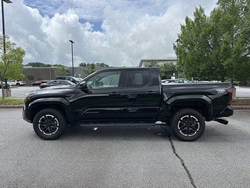 Used 2024 Toyota Tacoma TRD Sport RWD image 6