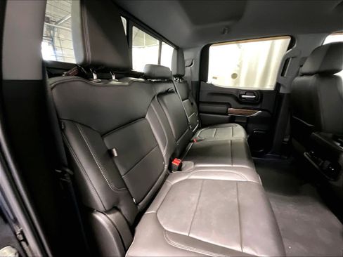 Used 2020 Chevrolet Silverado 1500 LT Trail Boss w/ Midnight Edition image 16