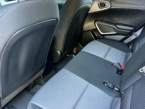 Used 2024 Kia Soul LX w/ Option Group 015 FWD image 4