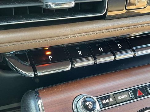 Used 2022 Lincoln Aviator Reserve RWD image 36