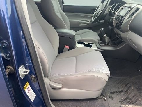 Used 2014 Toyota Tacoma 4x4 Double Cab image 9