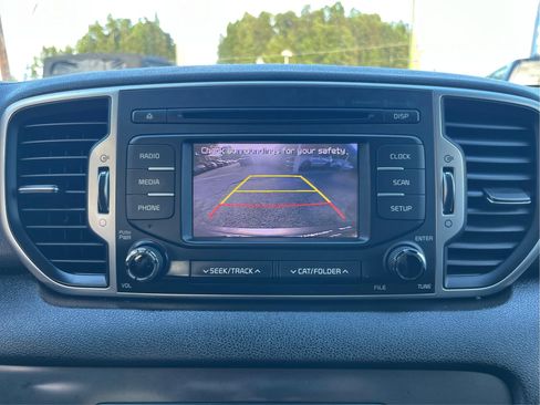 Used 2019 Kia Sportage LX FWD image 24