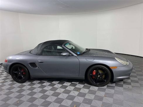 Used 2004 Porsche Boxster S image 9