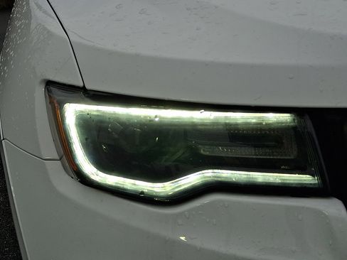 Used 2020 Jeep Grand Cherokee High Altitude image 9