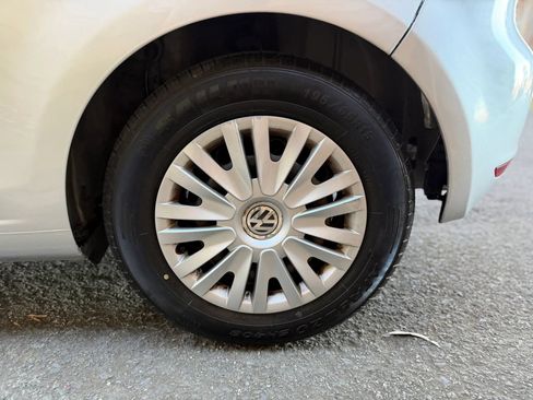 Used 2012 Volkswagen Golf 2-Door FWD image 35