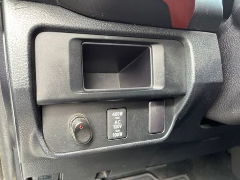Used 2016 Toyota Tacoma TRD Off-Road w/ Towing Package AWD/4WD image 30