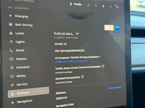 Used 2024 Tesla Model Y 2WD image 21