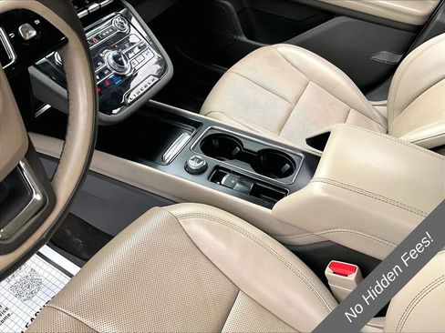 Used 2021 Lincoln Corsair AWD w/ Premium Package image 11