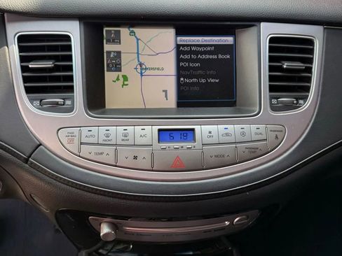 Used 2012 Hyundai Genesis 3.8 w/ Premium Pkg image 10