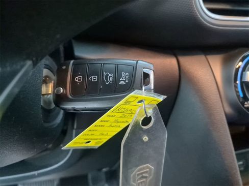 Used 2019 Hyundai Kona SE image 32