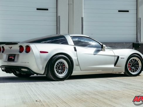 Used 2006 Chevrolet Corvette Z06 w/ Preferred Equipment Group RWD image 58
