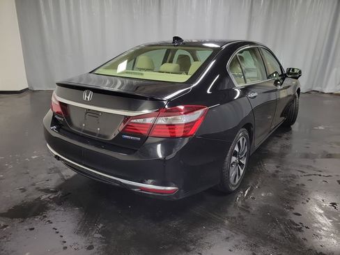Used 2017 Honda Accord EX-L image 8