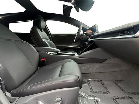 Used 2024 Lucid Air Touring AWD/4WD image 17