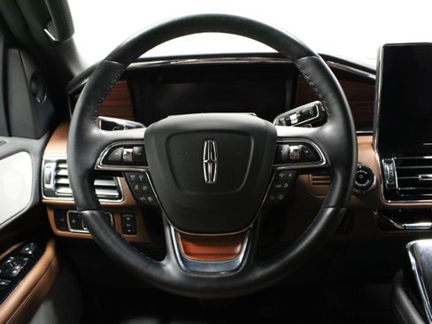 Used 2024 Lincoln Navigator L Reserve AWD/4WD image 24