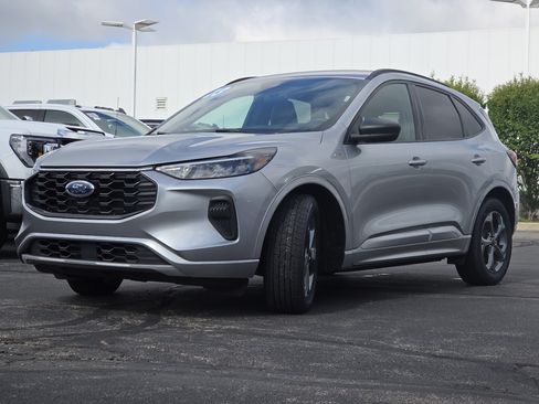 Used 2023 Ford Escape ST-Line w/ Tech Pack #1 FWD image 12