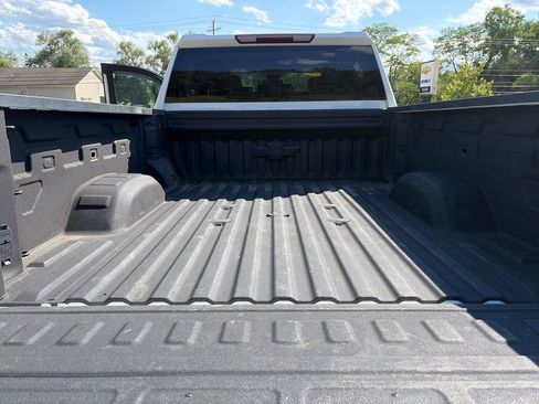 Used 2024 Chevrolet Silverado 2500 LT AWD/4WD image 14