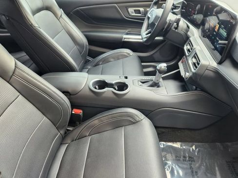 Used 2025 Ford Mustang GT Premium RWD image 19