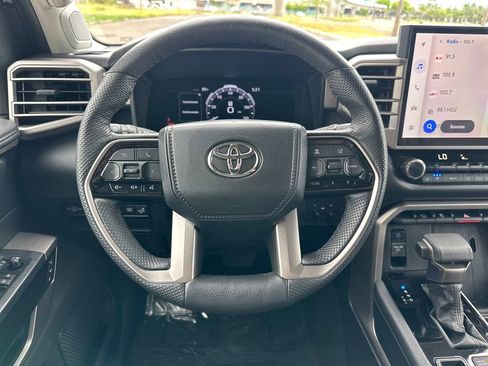 Used 2024 Toyota Tundra Limited AWD/4WD image 15
