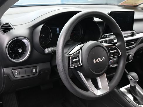 Used 2023 Kia Forte LXS FWD image 14