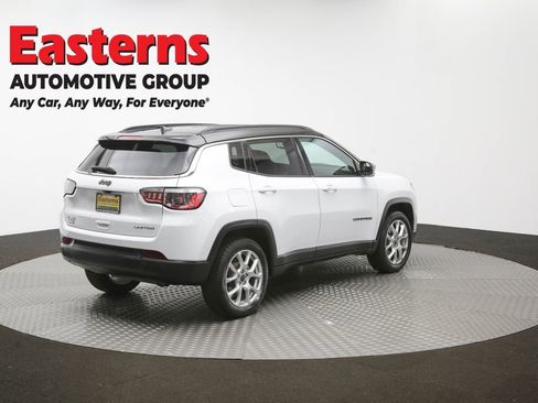 Used 2025 Jeep Compass Limited AWD/4WD image 40