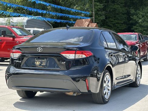 Used 2021 Toyota Corolla LE FWD image 6